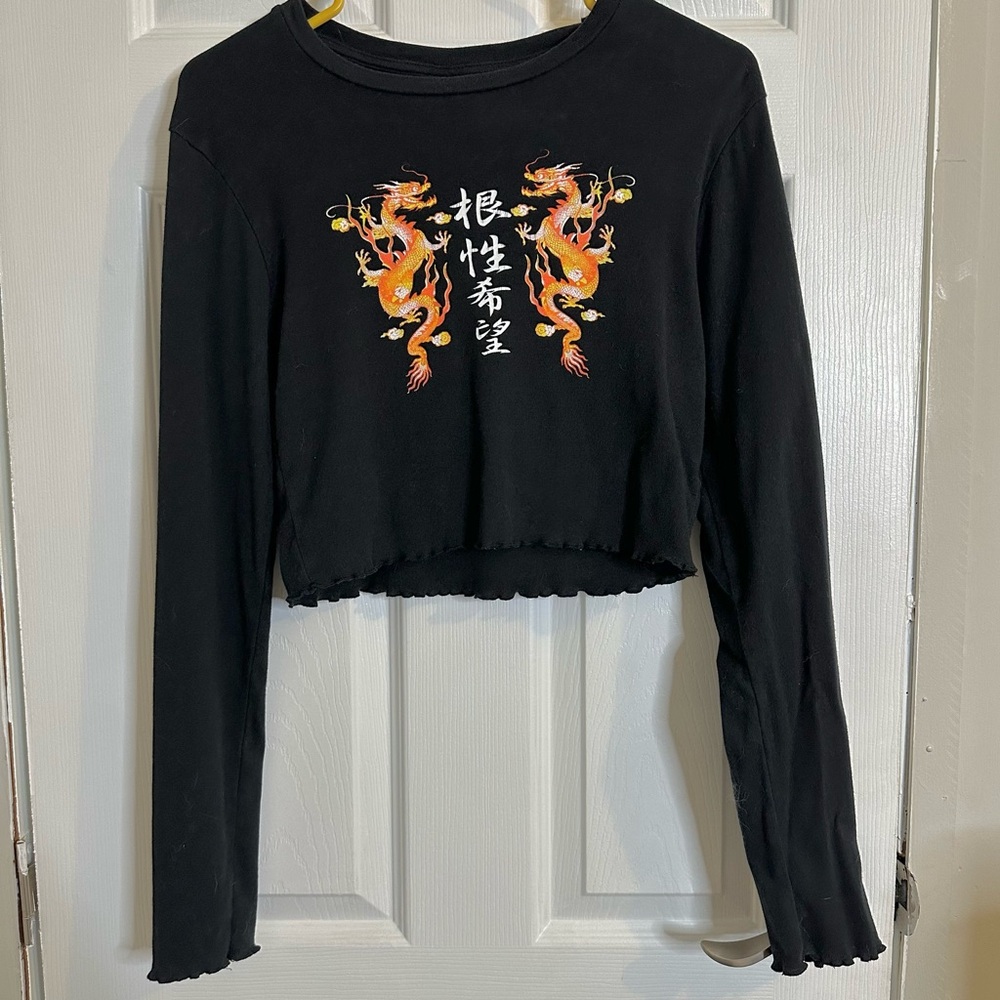 Urban Outfitters Black Dragon Graphic Long Sleeve Lettuce Edge Top Women’s L